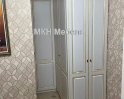 угловой классический шкаф