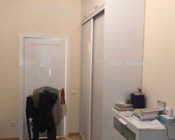 Шкаф купе с антресолью в белом цвете и комод под икеа от МКН МЕбель