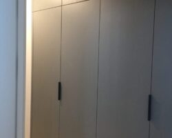 Встроенный Шкаф серый Эггер на заказ МКН Мебель