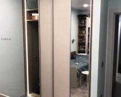 Встроенный шкаф купе МКН Мебель с подсветкой