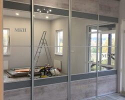 Встроенный шкаф-купе в спальню на заказ МКН Мебель