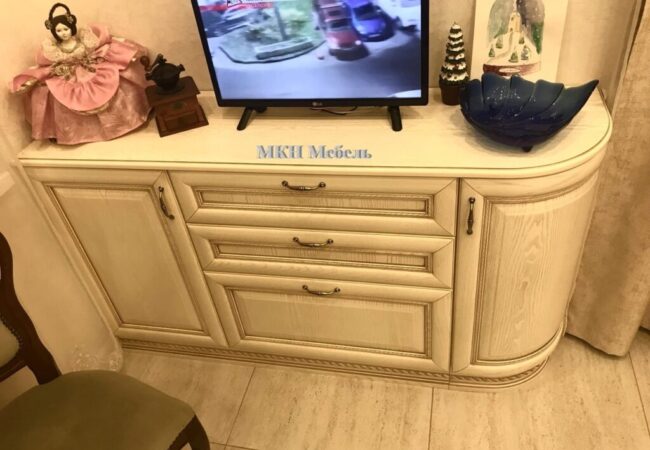 Комод тумба под телевизор в классическом стиле массив дерева от МКН Мебель