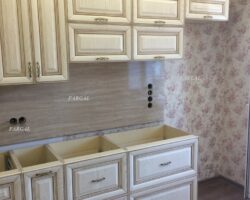 Кухни в массиве на заказ МКН Мебель