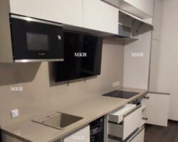 Кухня с телевизором на заказ от МКН Мебель