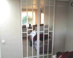 Подвесные межкомнатные двери купе с зеркалами МКН Мебель