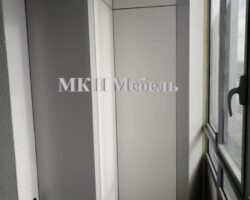 Шкаф на балкон под потолок на заказ от МКН Мебель