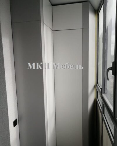 Шкаф на балкон под потолок на заказ от МКН Мебель