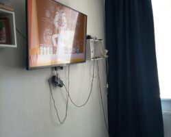 фото замер стол под окно шкафы на заказ в детскую от МКН Мебель
