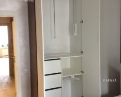 шкаф распашной под потолок МКН МЕбель