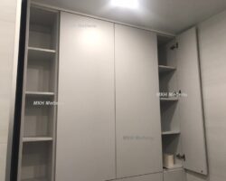 встроенный шкафчик над унитазом от МКН МЕбель